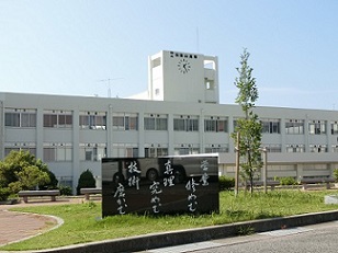 創立50周年記念植樹(おがたまの木)と 50周年事業記念石碑